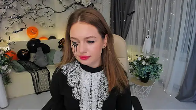 MiracleCurly online show from 10.31.25