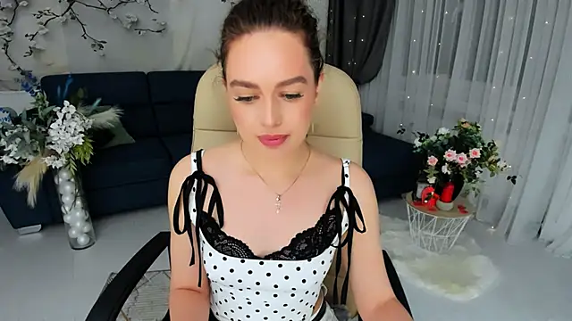 MiracleCurly online show from 04.23.26