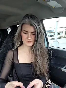 Snapshot of Lilmissvyx chatting on 03.20.25 Lilmissvyx online show from 03.20.25