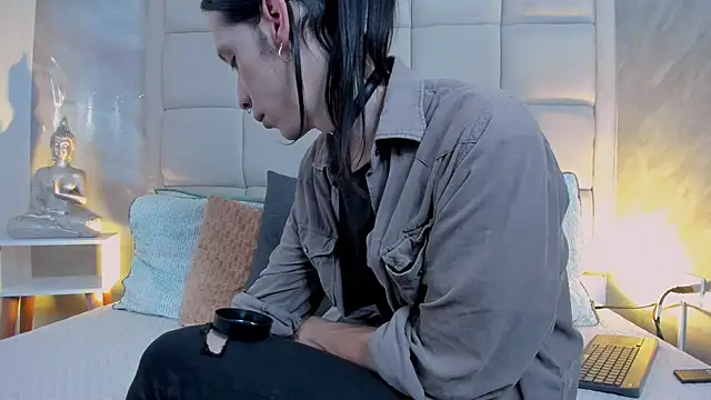 Hecatee 77 online show from 11.22.25