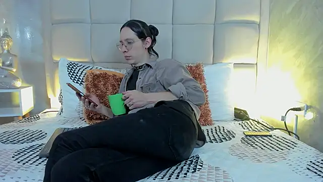 Snapshot of Hecatee_77 chatting on 02.07.26 Hecatee 77 online show from 02.07.26