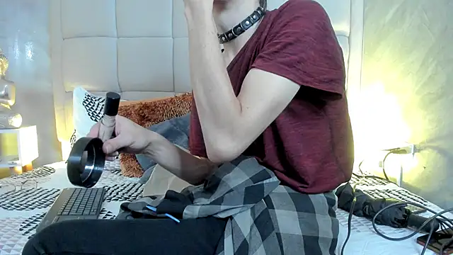 Snapshot of Hecatee_77 chatting on 02.20.26 Hecatee 77 online show from 02.20.26