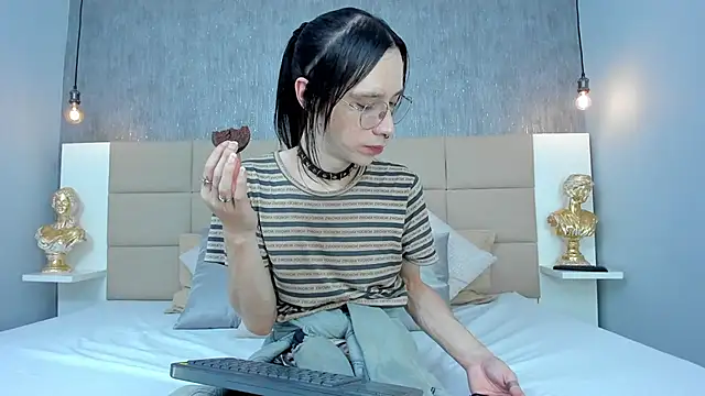 Snapshot of Hecatee_77 chatting on 03.06.26 Hecatee 77 online show from 03.06.26