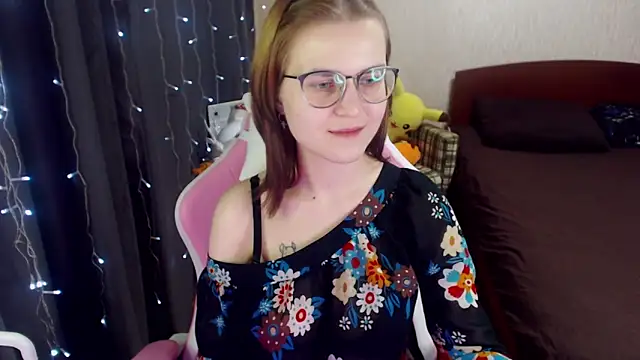 MissBrightShine online show from 01.21.25