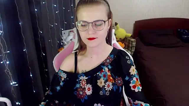 MissBrightShine online show from 01.22.25