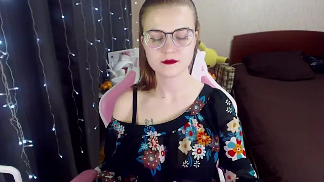 MissBrightShine online show from 01.23.25