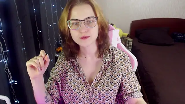 MissBrightShine online show from 01.24.25