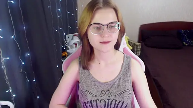 MissBrightShine online show from 02.01.25