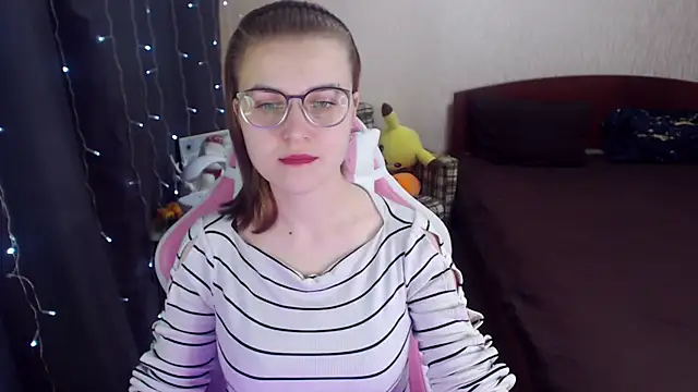 MissBrightShine online show from 02.11.25