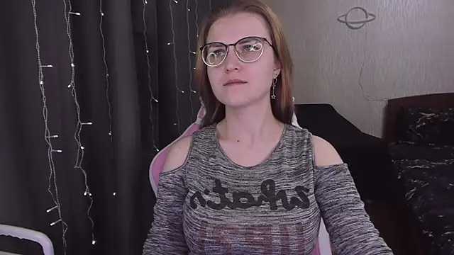 MissBrightShine online show from 03.18.25