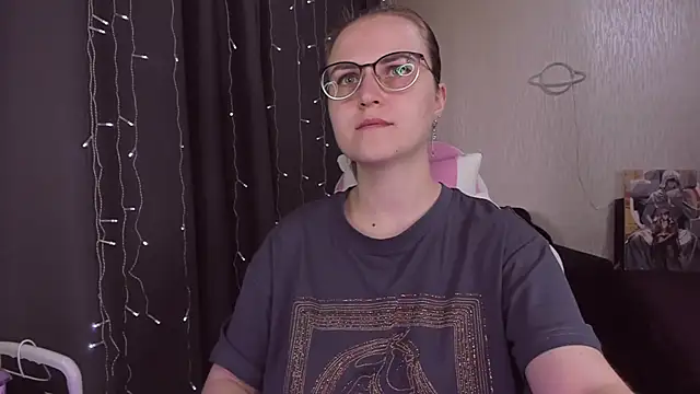 MissBrightShine online show from 09.17.25