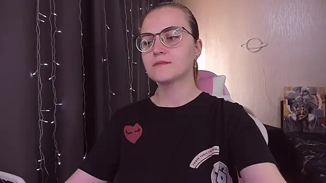 MissBrightShine online show from 10.09.25