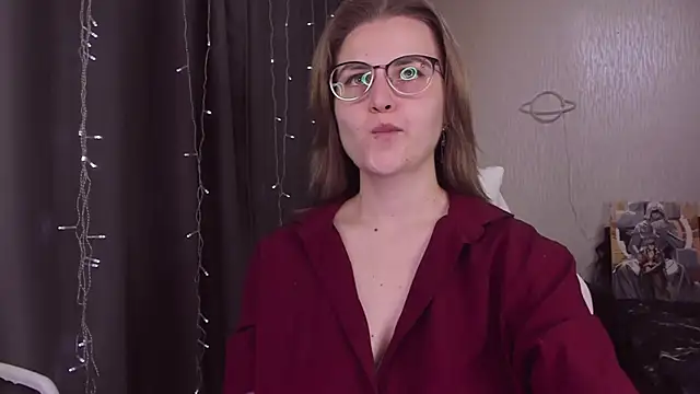 MissBrightShine online show from 10.16.25