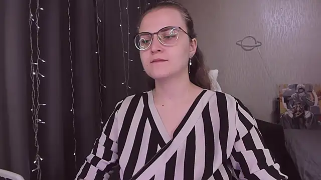 MissBrightShine online show from 11.01.25