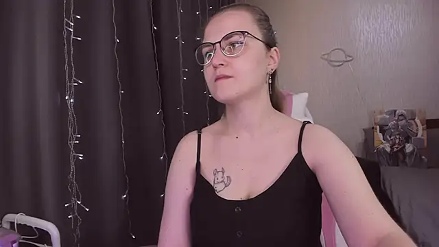 MissBrightShine online show from 11.14.25