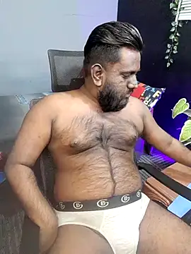 Snapshot of Rayansmith_ chatting on 11.05.25 Rayansmith online show from 11.05.25