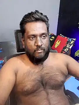 Snapshot of Rayansmith_ chatting on 11.18.25 Rayansmith online show from 11.18.25