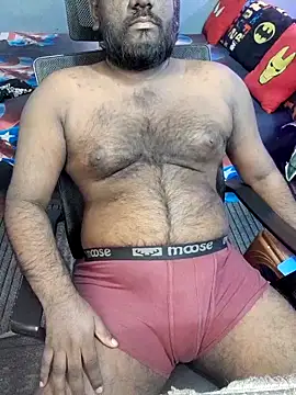 Snapshot of Rayansmith_ chatting on 12.22.25 Rayansmith online show from 12.22.25