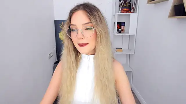 FloweryLove 1 online show from 01.28.25