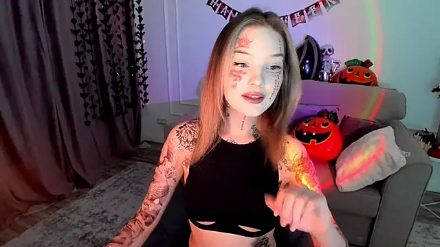 FloweryLove 1 online show from 10.31.25