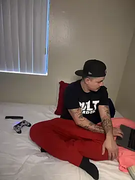 Snapshot of PeterGrandee chatting on 01.21.25 PeterGrandee online show from 01.21.25