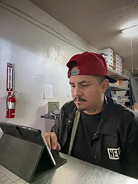 Snapshot of PeterGrandee chatting on 02.06.25 PeterGrandee online show from 02.06.25