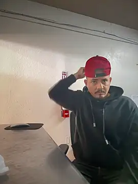 Snapshot of PeterGrandee chatting on 03.06.25 PeterGrandee online show from 03.06.25