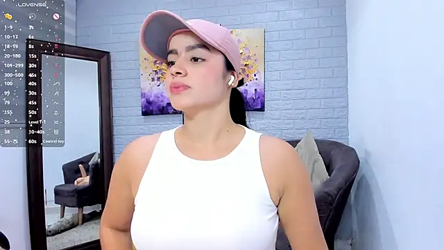 Paula Desousa online show from 04.28.26