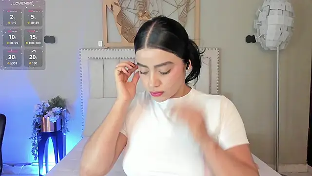 Paula Desousa online show from 06.16.26