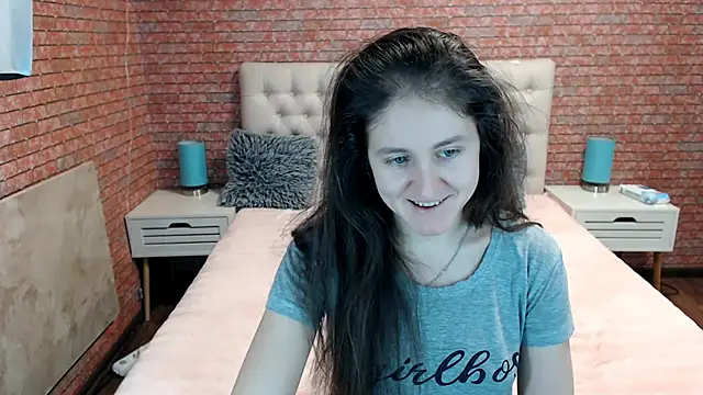 Snapshot of Holliy_Cooper chatting on 12.24.24 Holliy Cooper online show from 12.24.24