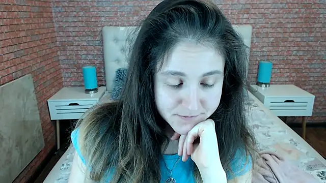 Holliy Cooper online show from 11.10.25