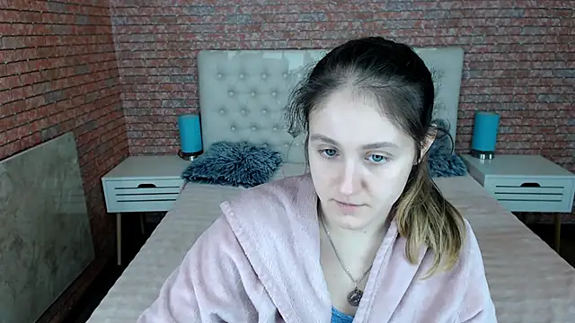 Holliy Cooper online show from 11.21.25