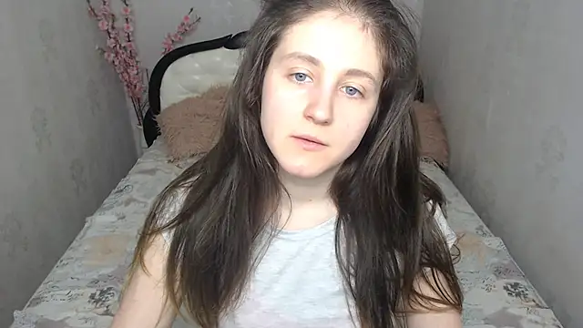 Holliy Cooper online show from 06.03.26