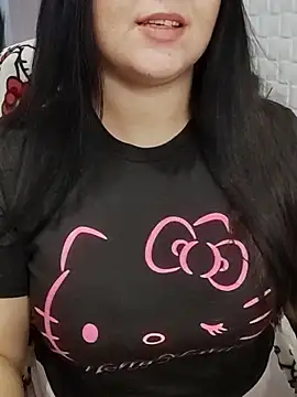 Snapshot of ErikaVlovely chatting on 11.09.25 ErikaVlovely online show from 11.09.25