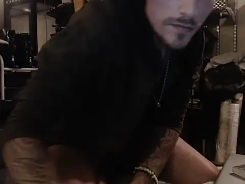 Snapshot of xxxebraXCX chatting on 12.21.24 xxxebraXCX online show from 12.21.24