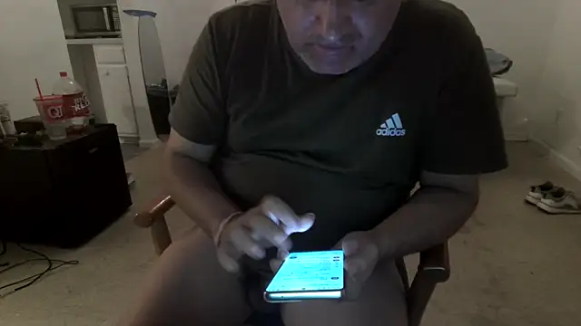 Snapshot of Peachestabby147 chatting on 10.28.25 Peachestabby147 online show from 10.28.25