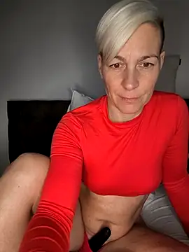 DarleenHot online show from 11.19.25