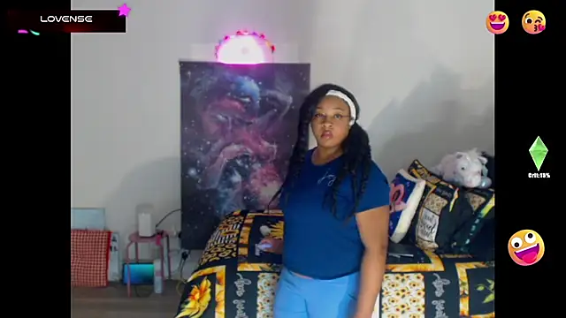 Snapshot of temptressbeauty24 chatting on 02.13.25 temptressbeauty24 online show from 02.13.25