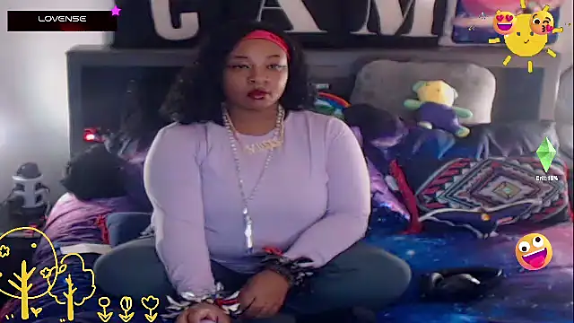 Snapshot of temptressbeauty24 chatting on 03.15.25 temptressbeauty24 online show from 03.15.25