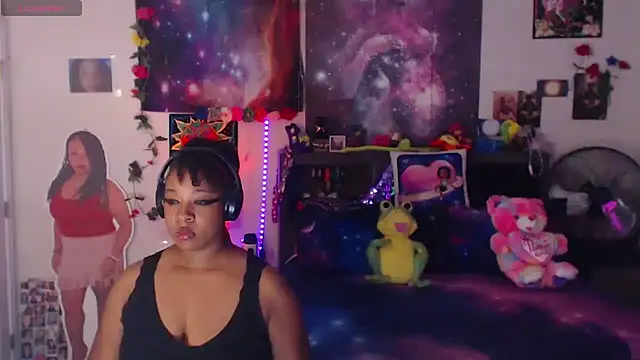 Snapshot of temptressbeauty24 chatting on 02.26.26 temptressbeauty24 online show from 02.26.26