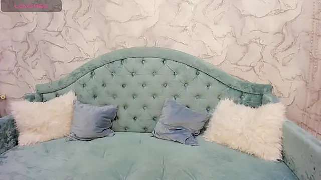 Snapshot of Sourr_Lollipop chatting on 11.19.25 Sourr Lollipop online show from 11.19.25