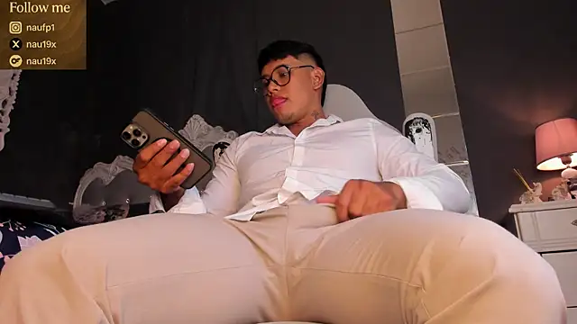 Snapshot of nau_fonseca1 chatting on 11.06.25 nau fonseca1 online show from 11.06.25