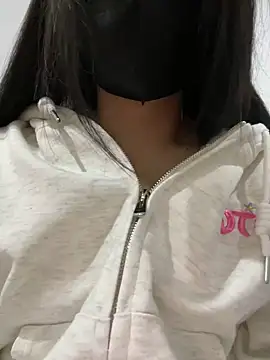 Asia-Lynn online show from 12.30.24