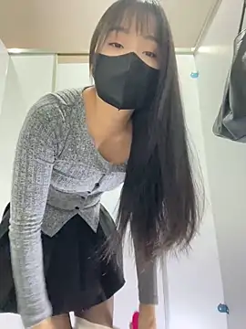 Asia-Lynn online show from 03.12.25