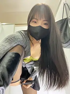 Asia-Lynn online show from 03.12.25