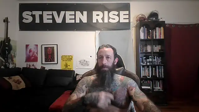 Snapshot of StevenRiseNYC chatting on 06.22.26 StevenRiseNYC online show from 06.22.26