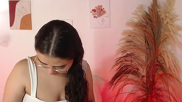  Kim  M online show from 09.13.25