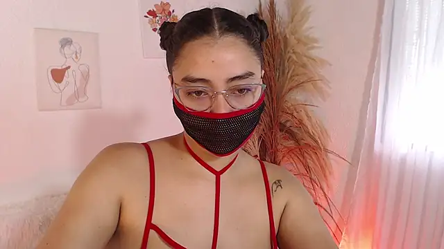  Kim  M online show from 10.08.25