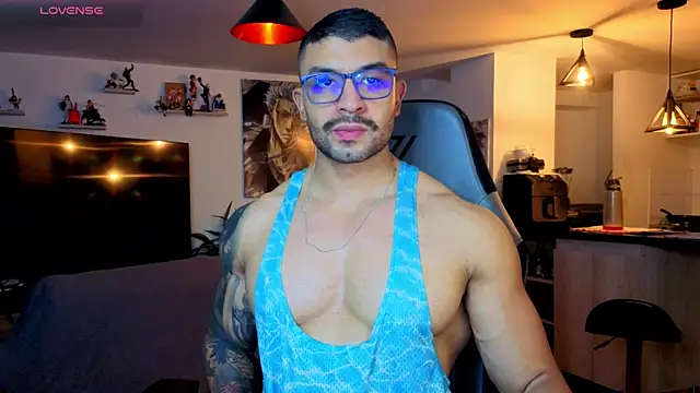 Snapshot of Michael_Diamond chatting on 05.16.26 Michael Diamond online show from 05.16.26