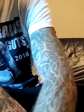 PIercingBoy38 online show from 10.22.25